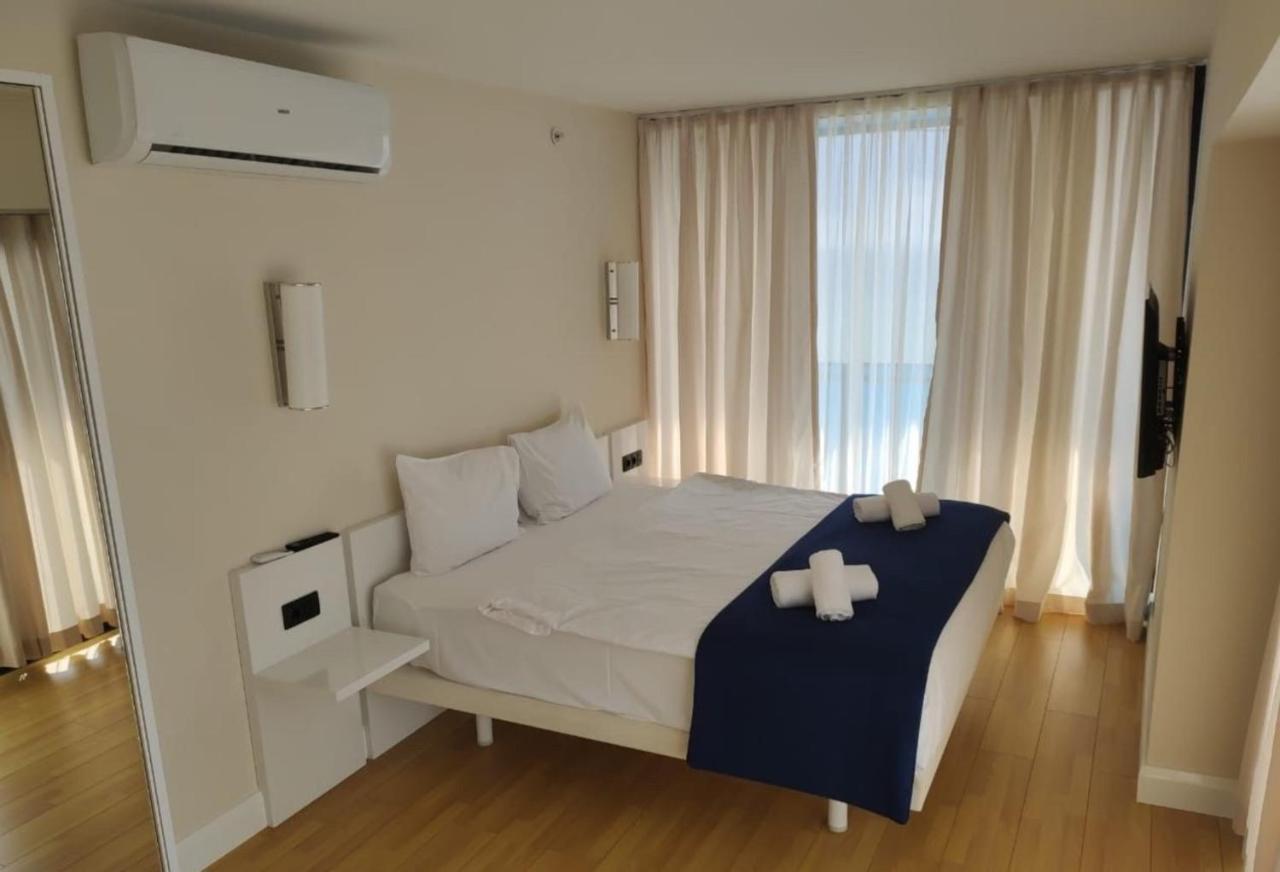 Orbi City Aparthotel Black Sea View Batumi Exterior foto