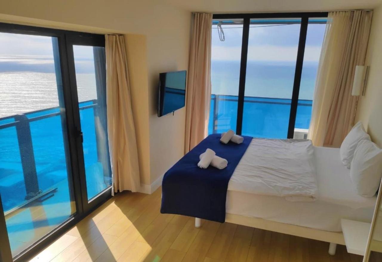 Orbi City Aparthotel Black Sea View Batumi Exterior foto